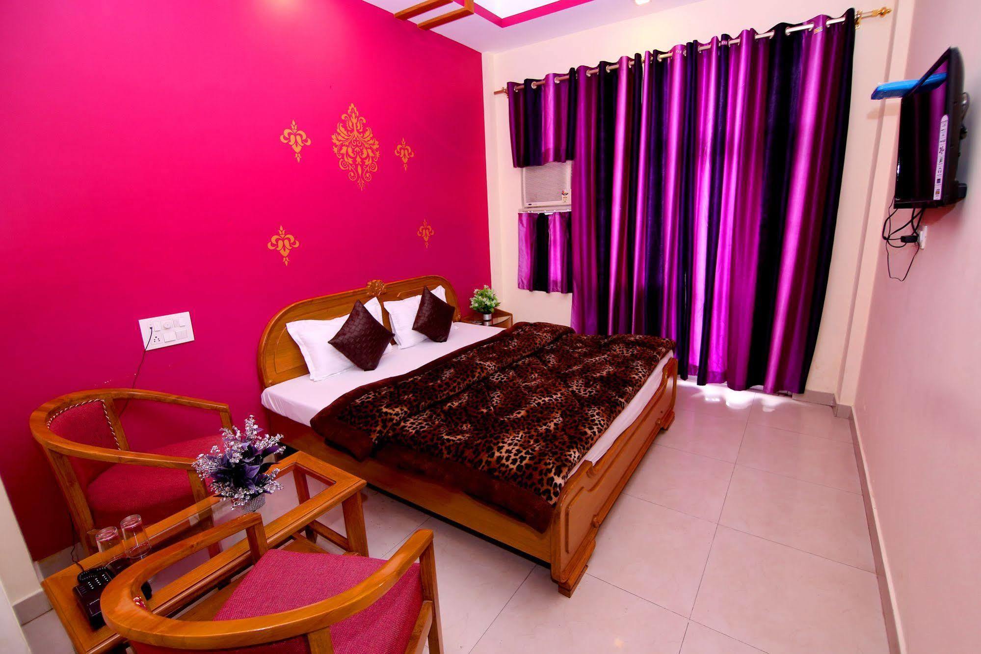 Hotel Sunshine Haridvár Kültér fotó
