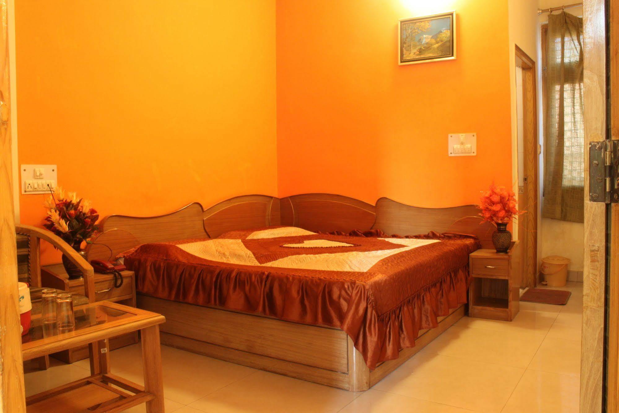 Hotel Sunshine Haridvár Kültér fotó